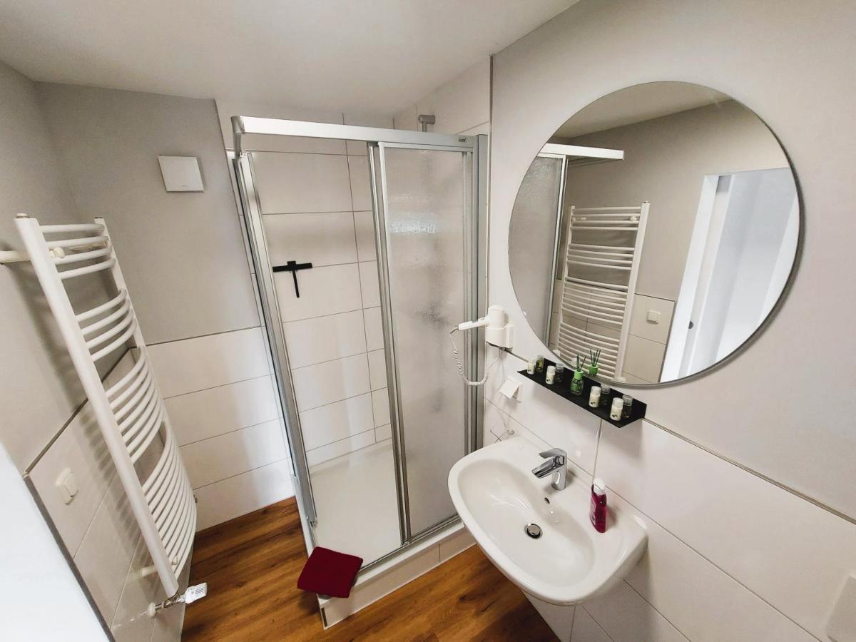 Ferienhaus Luise Нойстрелиц Екстериор снимка